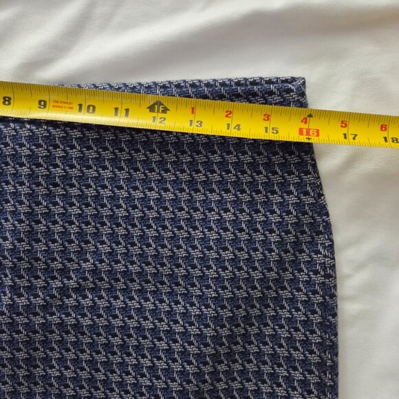 Banana Republic Houndstooth Pencil Skirt | Blue Knit Workwear | 10 Petite - Picture 4 of 10